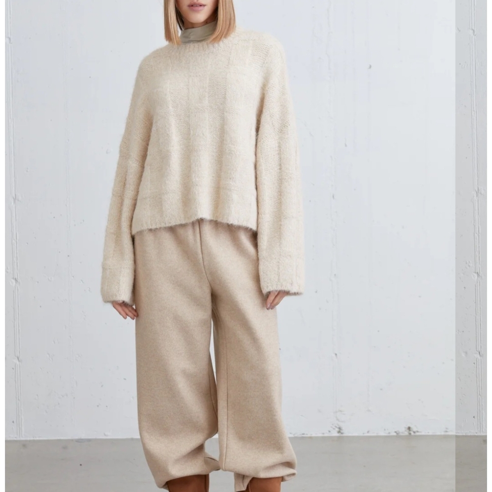 OAK + FORT Soft Beige Sweater Sz Small